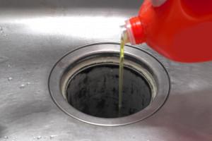 台所が臭い原因は キッチン排水口のお掃除方法 静岡のトイレつまり 水漏れ修理 水のトラブル しずおか水道職人